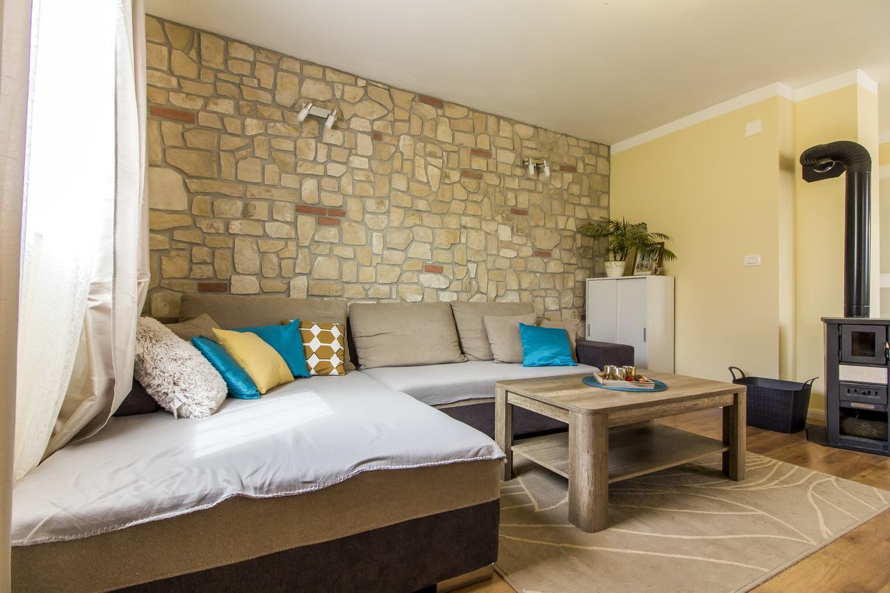 Apartman Maxim Appartement Pula Buitenkant foto