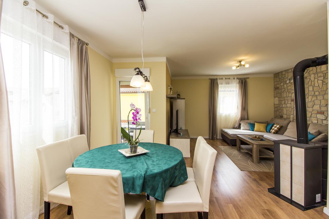 Apartman Maxim Appartement Pula Buitenkant foto