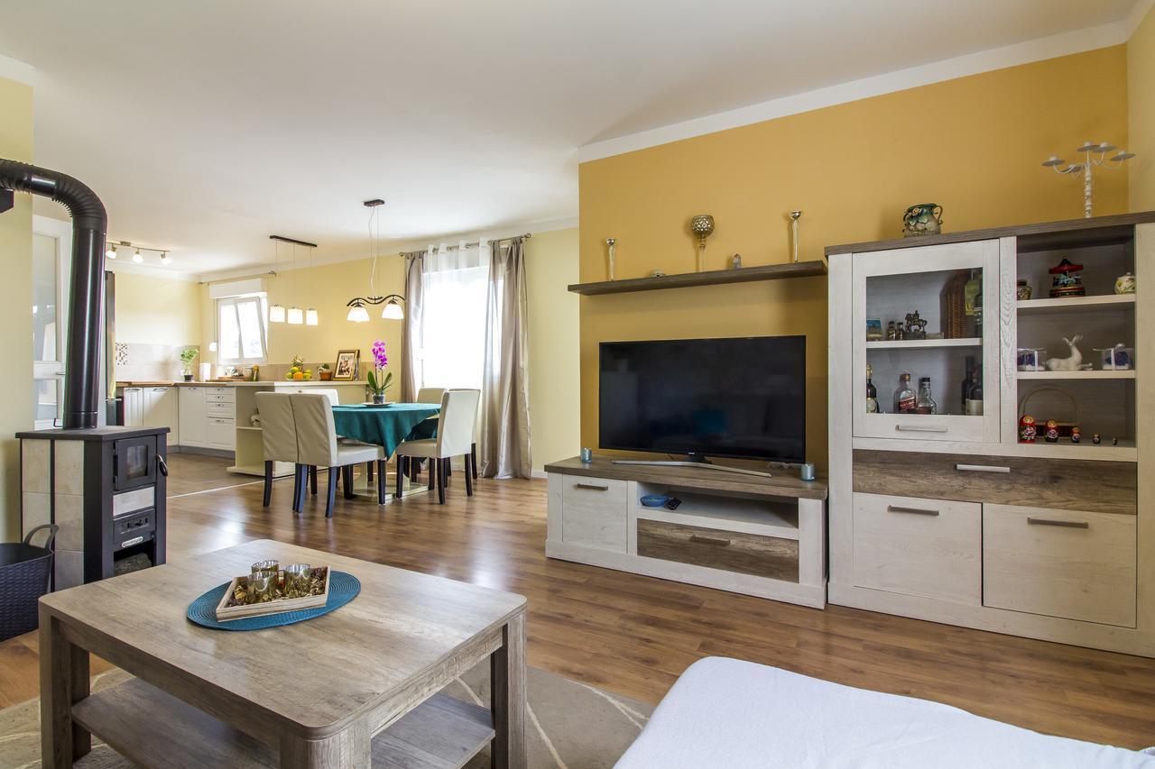 Apartman Maxim Appartement Pula Buitenkant foto